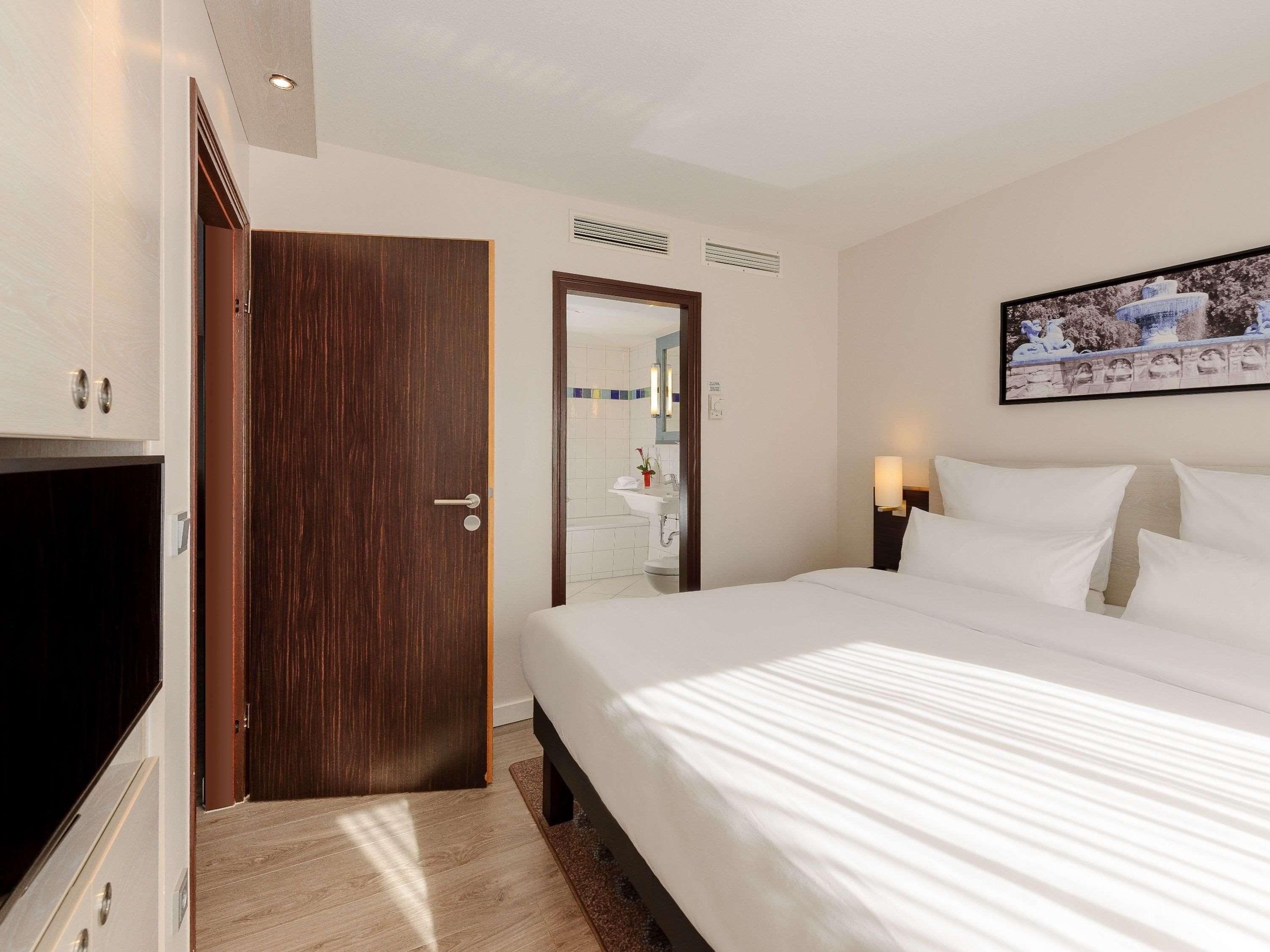 Mercure Hotel Muenchen Sued Messe Exterior foto