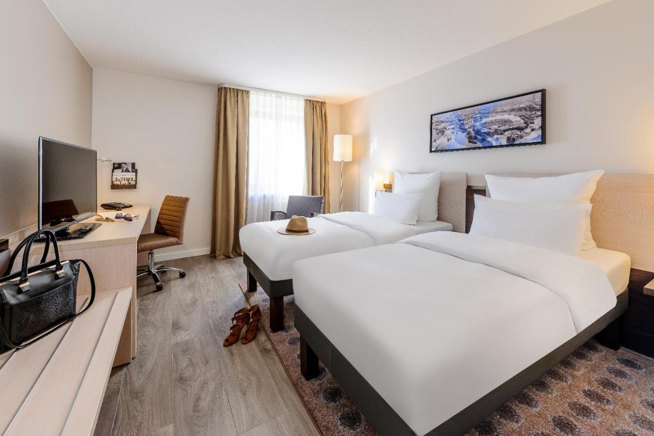 Mercure Hotel Muenchen Sued Messe Exterior foto